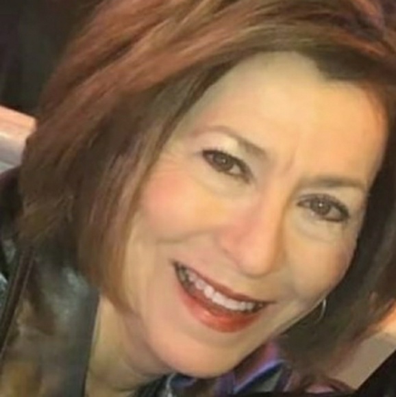 Meet your Posher, Vicki - Picture 1 of 1